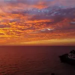 Sunset Ocean View アパート *