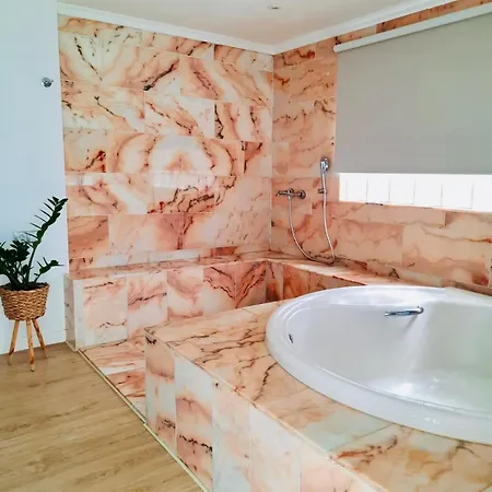 Апартаменты Sunset Ocean View *