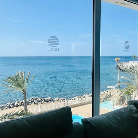 Sunset Ocean View شقة *
